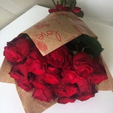 11 red roses in craft paper